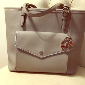 Price drop!!! NWOT Genuine Michael Kors Tote